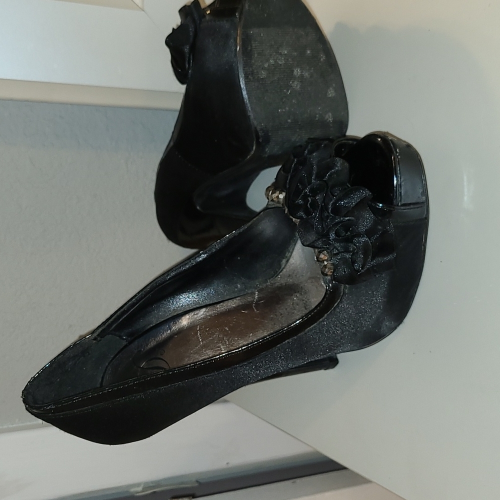 High heels - Picture 4 of 5
